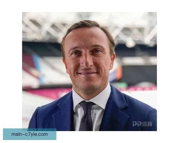 官方宣布诺布尔回归利文斯顿队